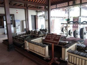 Gamelan at the entrance to Museum Sonobudoyo.